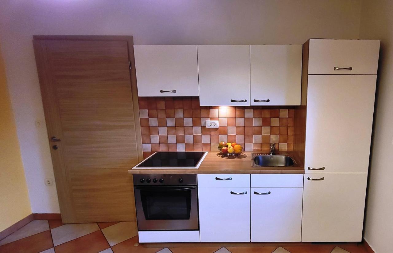 Apartments Oman Краньска Гора Экстерьер фото